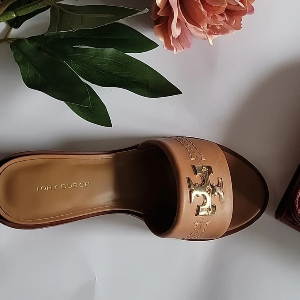 ⭐️Tory Burch womens Peep-toe Tan Slide Sandals with Gold Logo - Picture 7 of 16